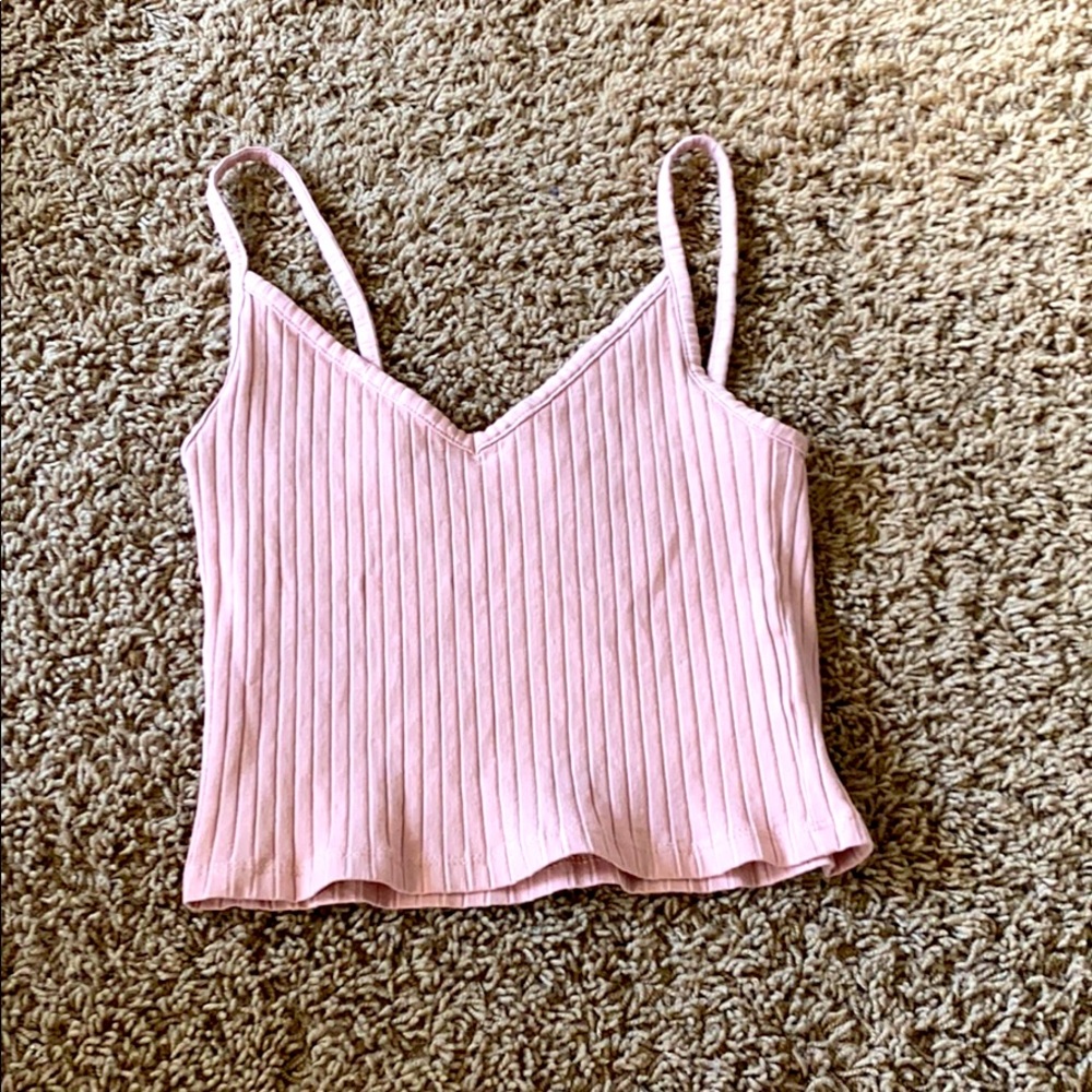 Cropped pink tank top